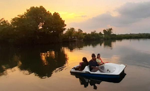 Mundromocktail Tourist Home Sasthamcotta Εξωτερικό φωτογραφία